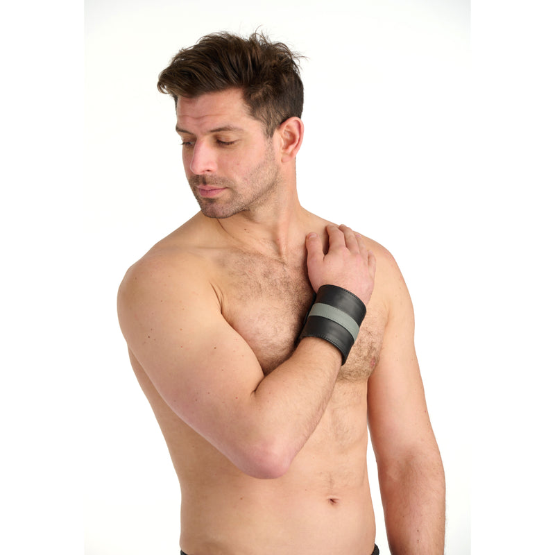 Load image into Gallery viewer, Prowler RED Leather Wrist Wallet Black Grey
